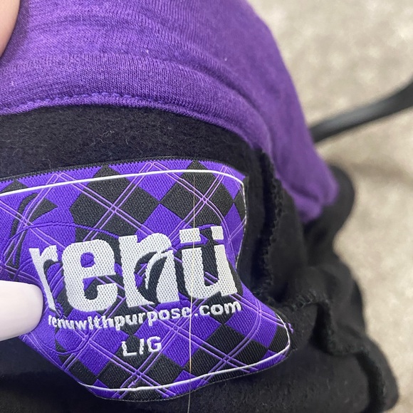 Large zip up hoodie black and purple - Picture 5 of 5